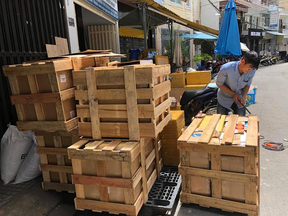 Vận chuyển hàng đến bang California