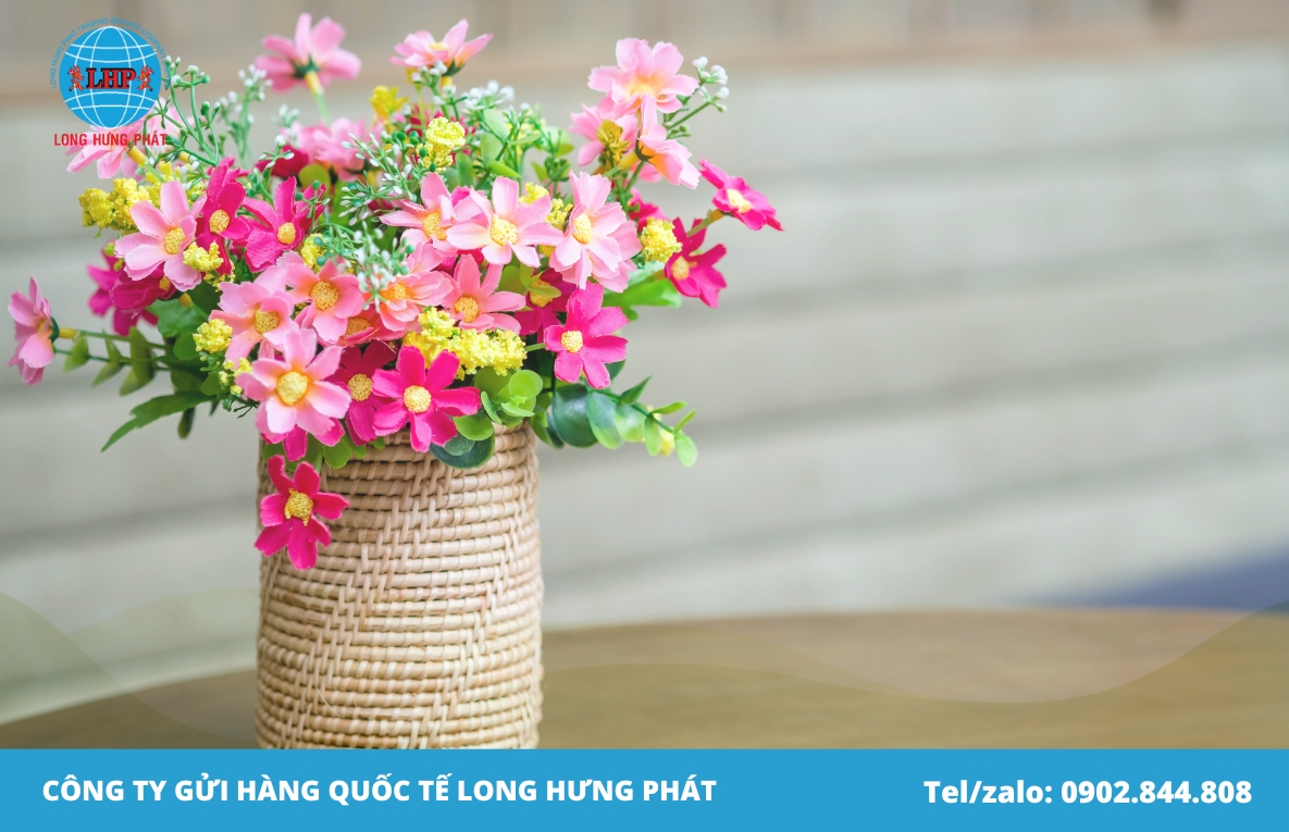 Gửi hoa giả đi Pháp