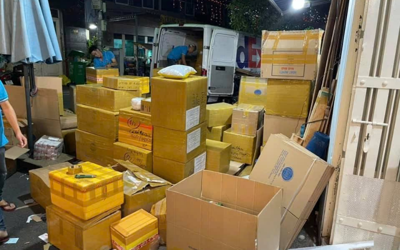 Gửi Tượng Đi Singapore