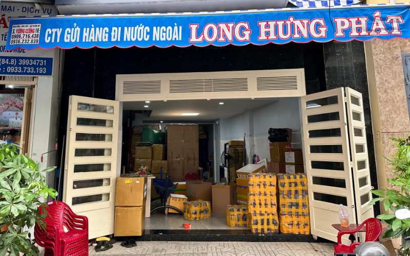 Gửi Tượng Đi Singapore